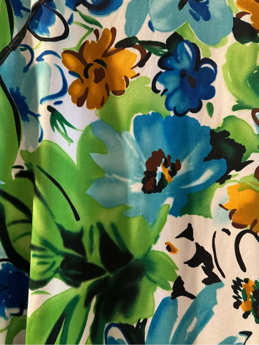 Mock-Neck Floral Short Sleeve Top in Multi-Color - Picture 2 of 7